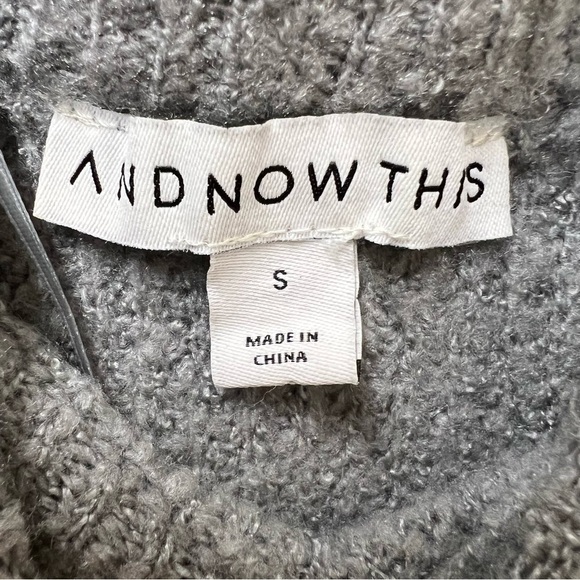 And Now This Gray Bubble Sleeves Sweater Size Small - Picture 4 of 7